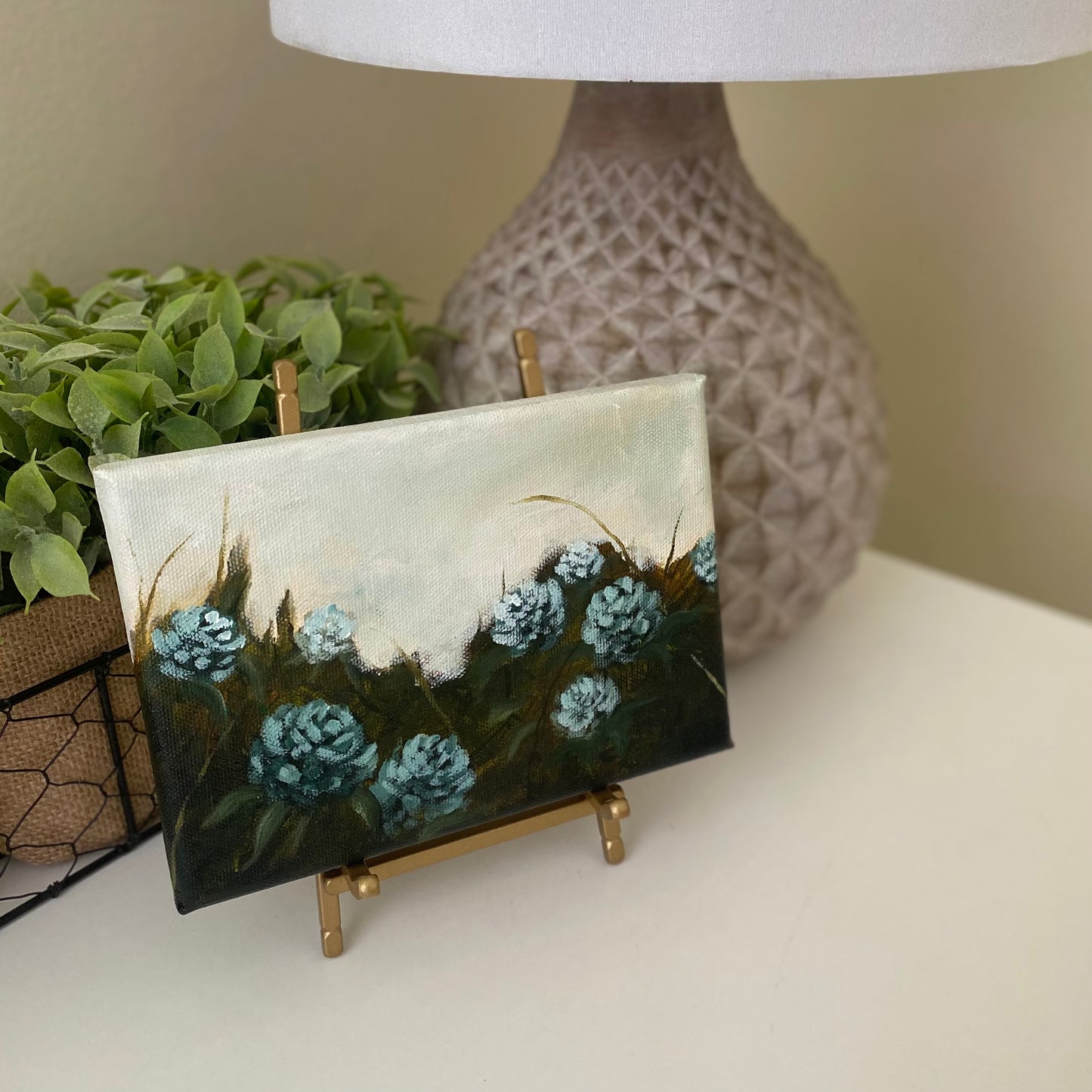 Table Side Light Blue Hydrangeas